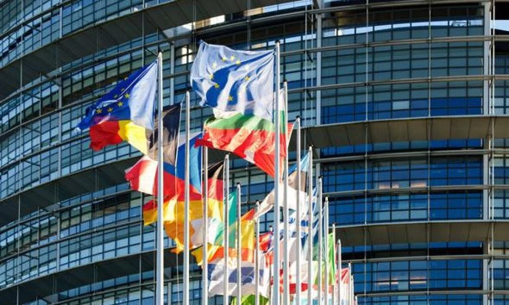 Ευρώπη: Οι μεταλλάξεις ανατρέπουν τα σχέδια των κυβερνήσεων